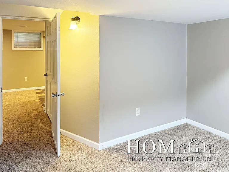 325.5 McKinley Ave — Photo 8