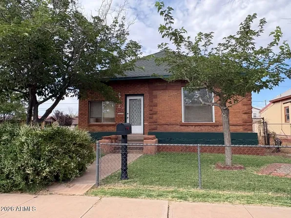 222 W FOURTH Street, Winslow, AZ 86047