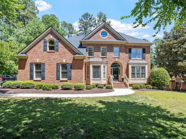 7253 Manor Oaks Dr, Raleigh, NC 27615