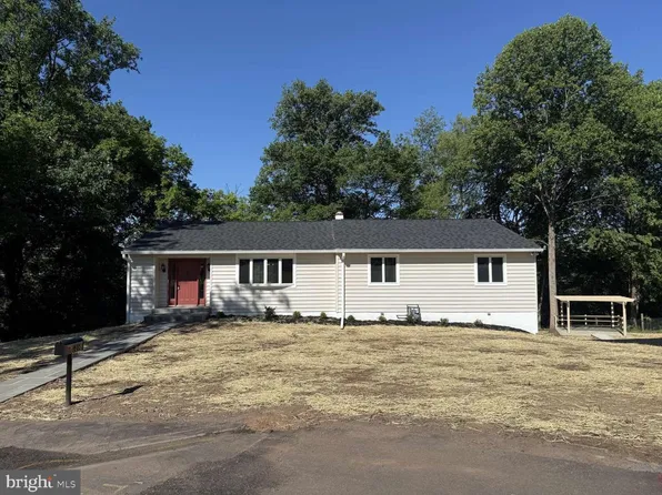 48 Walters Ln, Royersford, PA 19468