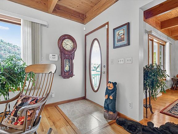 5th image of 143 Green Lake Road