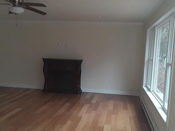 3rd image of 1254 Park Dr