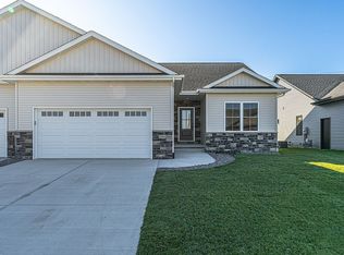 3302 Carnegie Dr, Springfield, IL 62711