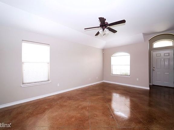 4th image of 6637 Rhine Dr #B