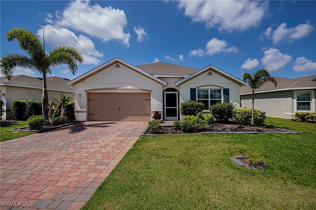 3318 Acapulco Cir, Cape Coral, FL 33909 | MLS #225036363