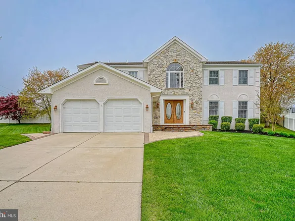 7 Trafalger Ct, Sewell, NJ 08080