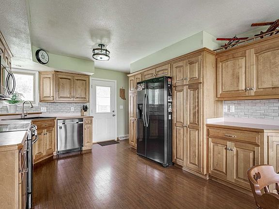 4th image of 3701 Lindahl Dr