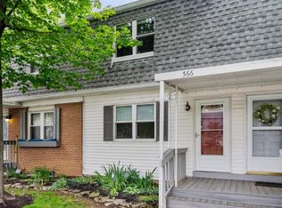 566 Harding Ln, Delaware, OH 43015