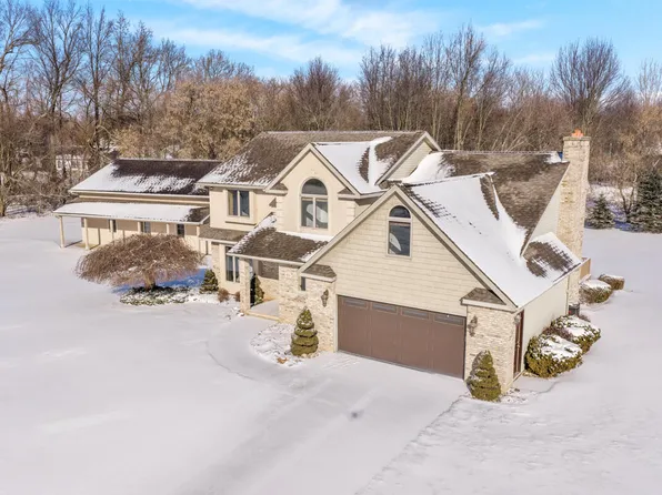 6185 Willow Run Dr, Battle Creek, MI 49014