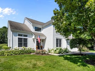 28620 Ashford Ct, Lake Bluff, IL 60044