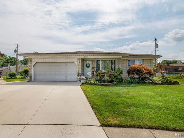 4908 Kadena Ct, Sterling Heights, MI 48310