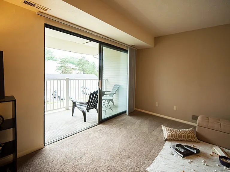Autumn Creek Apartment Homes — Photo 9