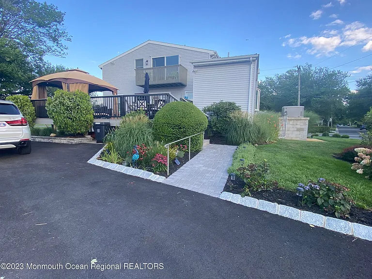245 Monmouth Blvd — Photo 18