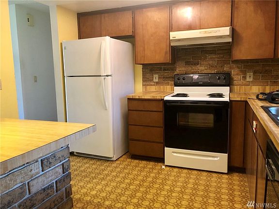 4th image of 7552 Blackbird Dr NE