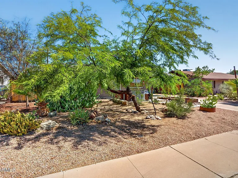 346 E Papago Dr — Photo 4