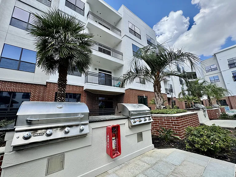 Instrata Upper Kirby — Photo 43