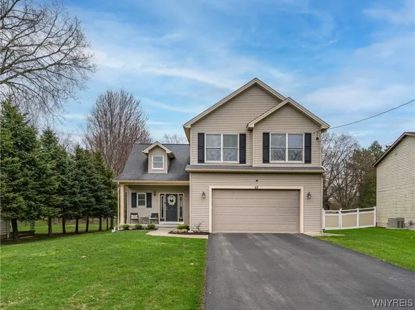 53 Hitchcock Dr, Depew, NY 14043