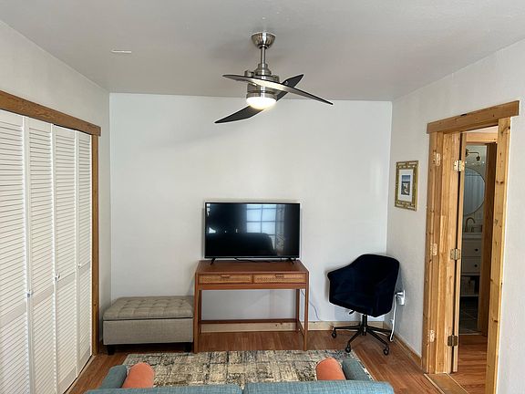 3rd image of 132 Alamo Dr