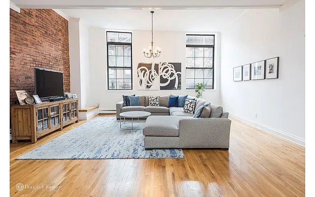 Rented by Douglas Elliman | media 15