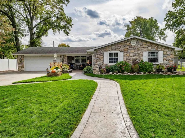 6728 Forest Glen Ct, Fort Wayne, IN 46815