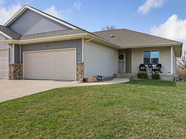 3233 Riviera Ct SW Unit B, Cedar Rapids, IA 52404