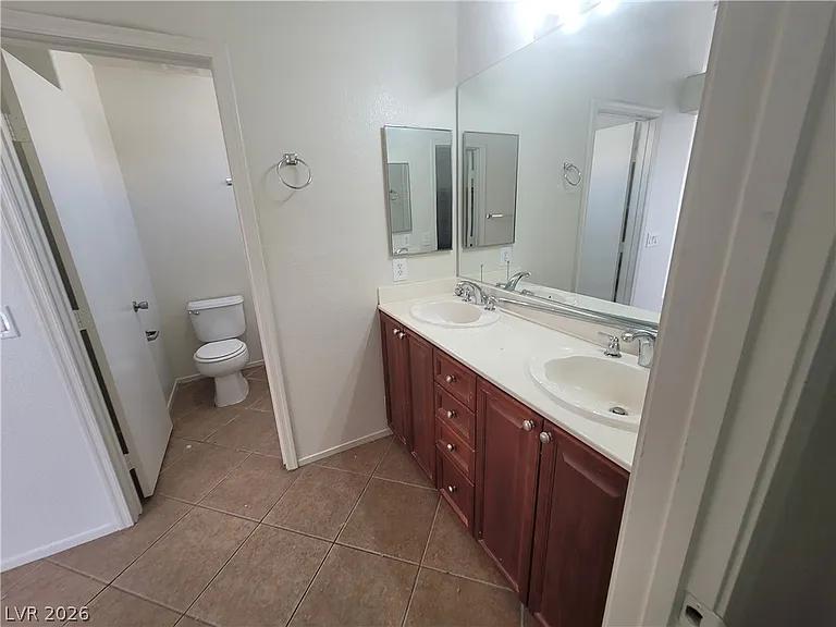 3665 Remington Grove Ave — Photo 72