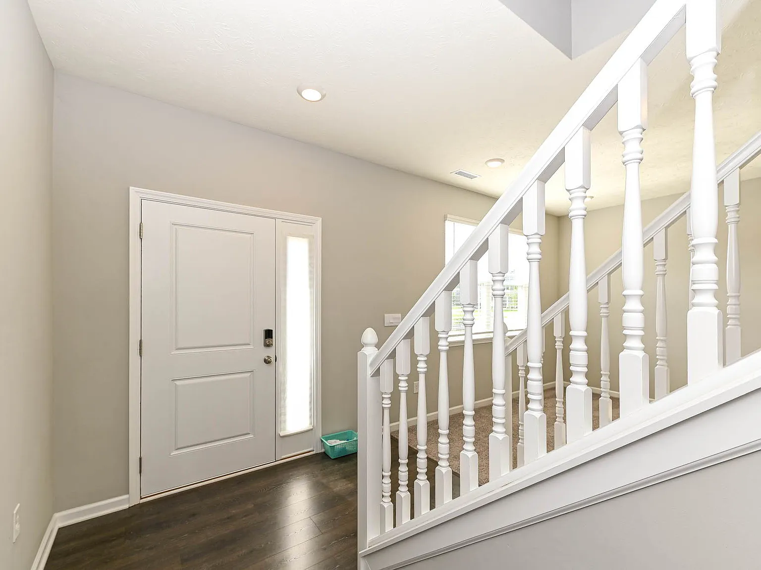 4 bed, 2.5 bath, 2263 sqft, $2,695 — Photo 3