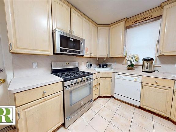 5th image of 1327 E 34th St