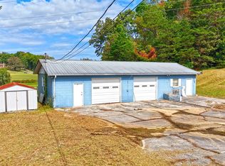 1323 Highway 39 E, Englewood, TN 37329