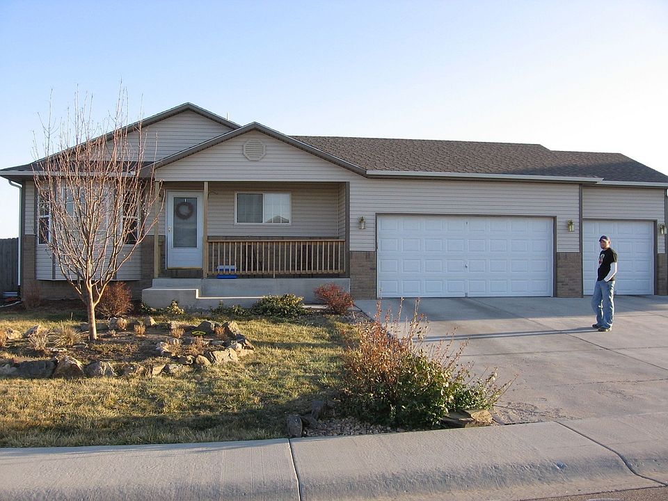 1st image of 2612 Dock Dr