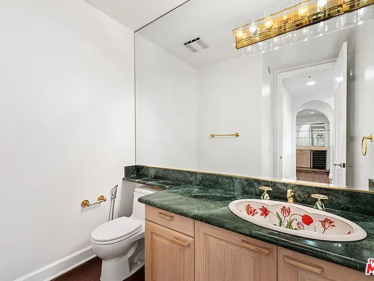 11815 Folkstone Ln — Photo 6