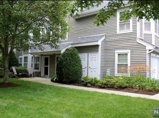 1471 Cornwall Rd, Mahwah, NJ 07430