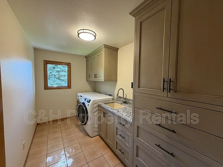 3429 Powderhorn Cir — Photo 11