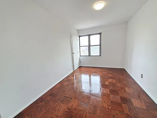 Rented by Weichert Manhattan Midtown | media 6