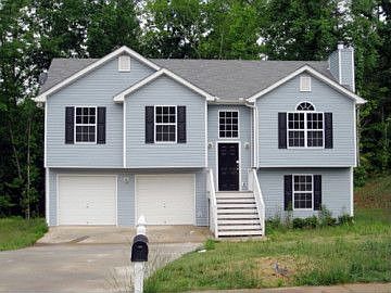 2nd image of 3841 Chase Dr