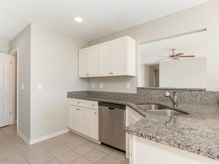 82 Gray Field Ct — Photo 10