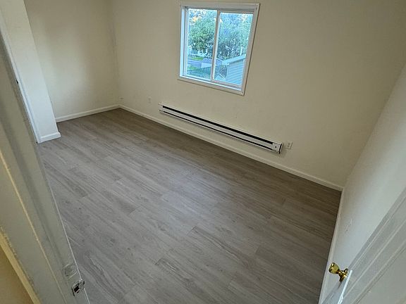 2nd image of 21 Spring St APT 2