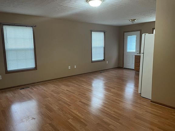 5th image of 35 W B St #A