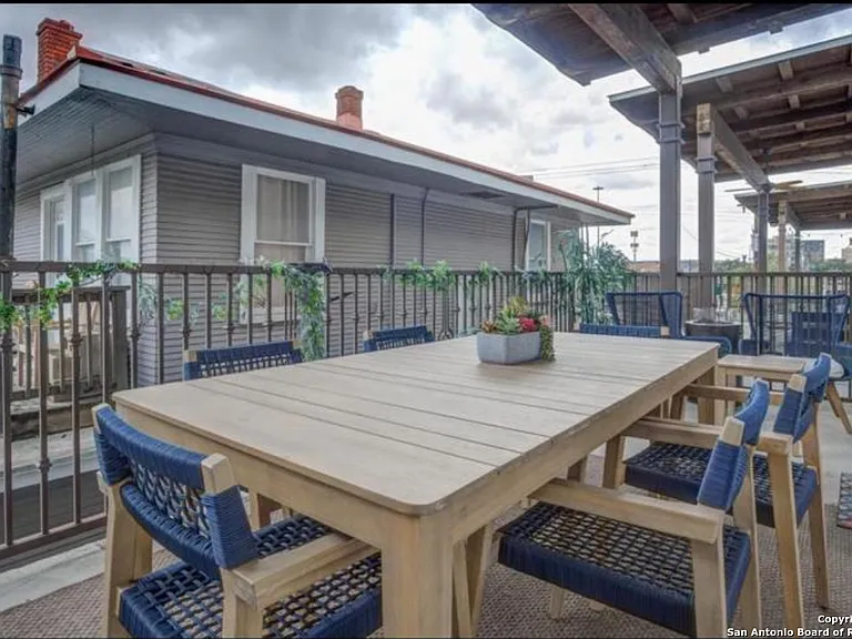 1542 N Alamo St #203 — Photo 13