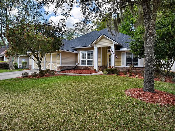 2nd image of 12452 Blackwater Ct