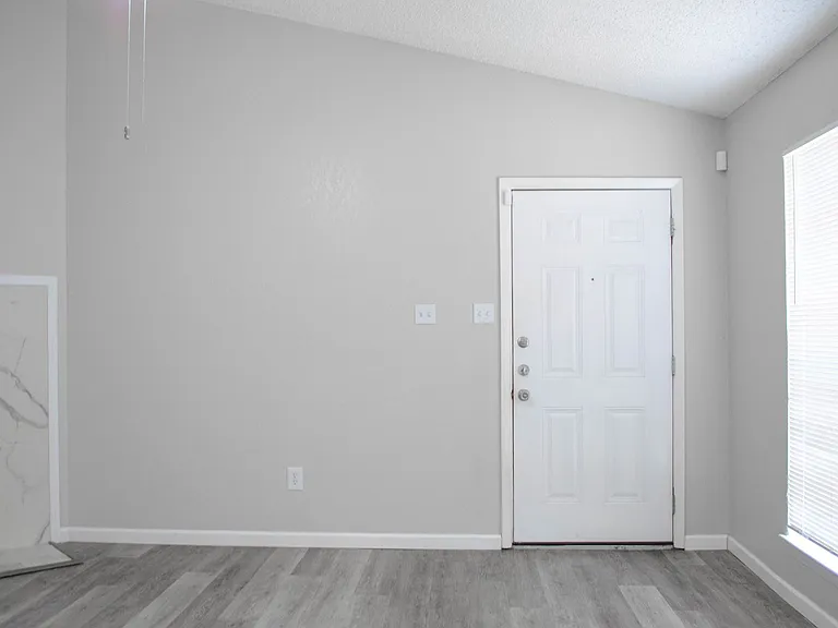 2306 Fuzz Fairway — Photo 6