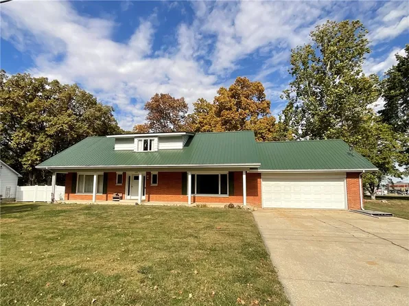1408 Hickory Hill Dr, Effingham, IL 62401