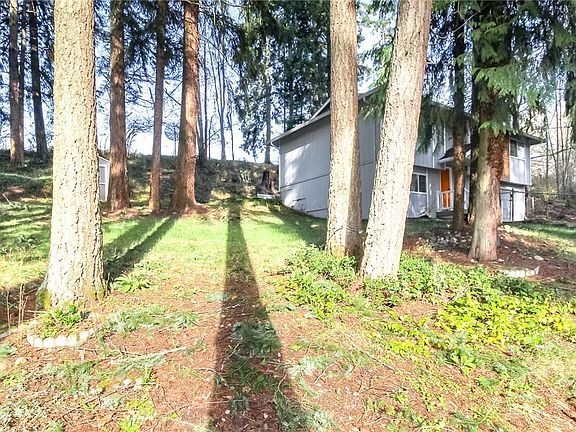 4th image of 20528 40th Avenue Ct E