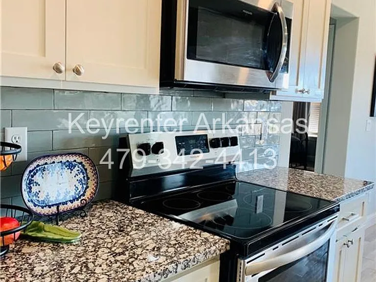 438 N Otoe St — Photo 8