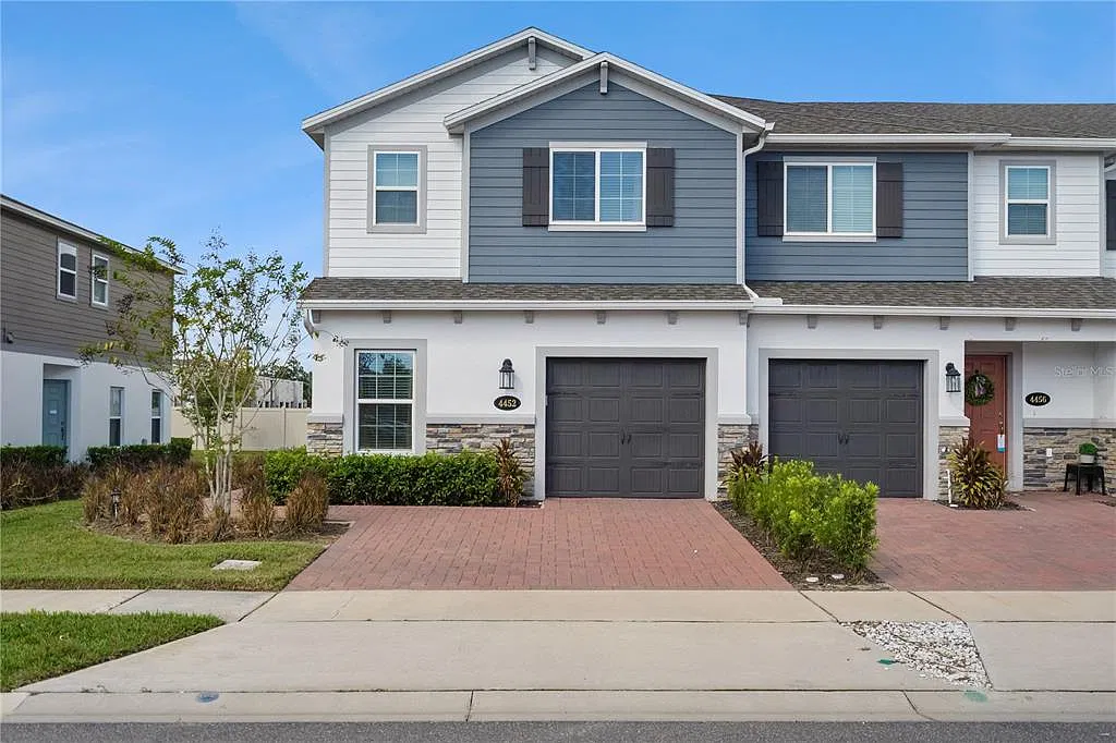 4 bed, 3.0 bath, 1802 sqft, $3,000 — Photo 2