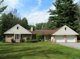 2875 New Rd, Ransomville, NY 14131