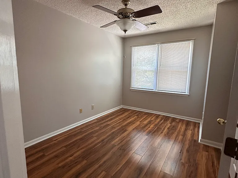 509 Carrsbrook Rd SE — Photo 9
