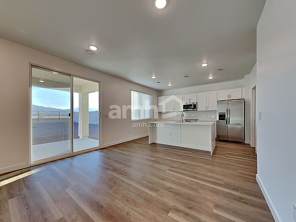 4th image of 9739 W Parkway Dr