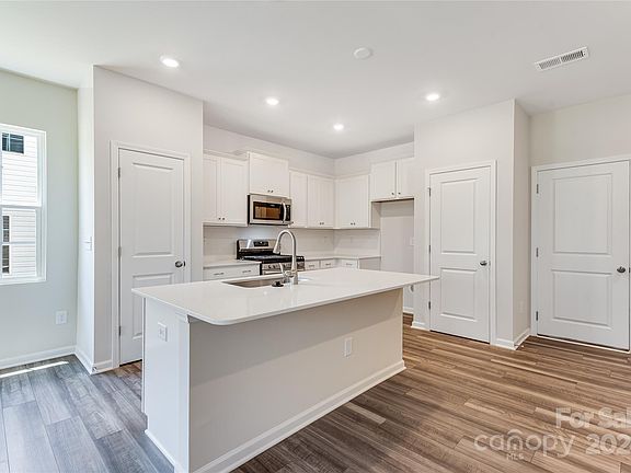 3rd image of 9737 Inkberry Dr