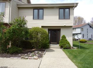 205 Dakota Dr, Lafayette, NJ 07848